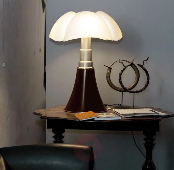 Lampe-pipistrello-pied-marron-©-Luminaire.fr_
